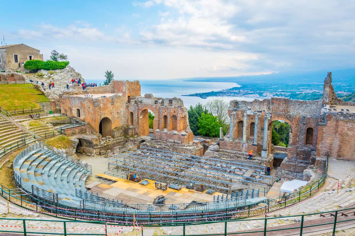 Taormina Itinerary - How To Spend 5, 2 Or 1 Day In Taormina, Sicily ...