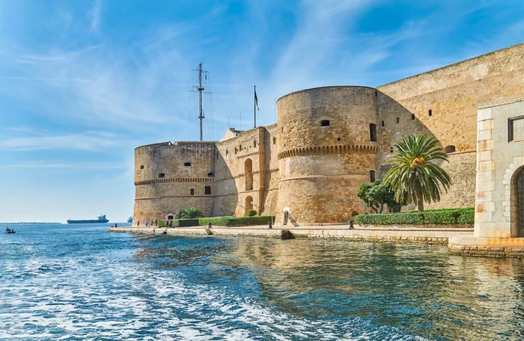 taranto castello aragonese - Puglia itinerary - Puglia taranto castello aragonese - Puglia